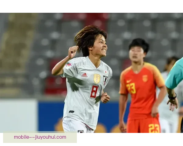 克拉拉在女足赛场表现抢眼助力球队夺冠成为焦点球员