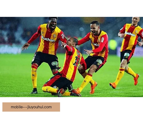 南特遭遇法甲赛场连败，球队面临严峻考验，能否重振旗鼓令人关注