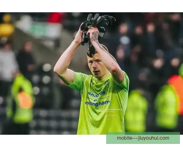 大卫拉亚强势接管阿森纳门将位置完全取代拉姆斯代尔