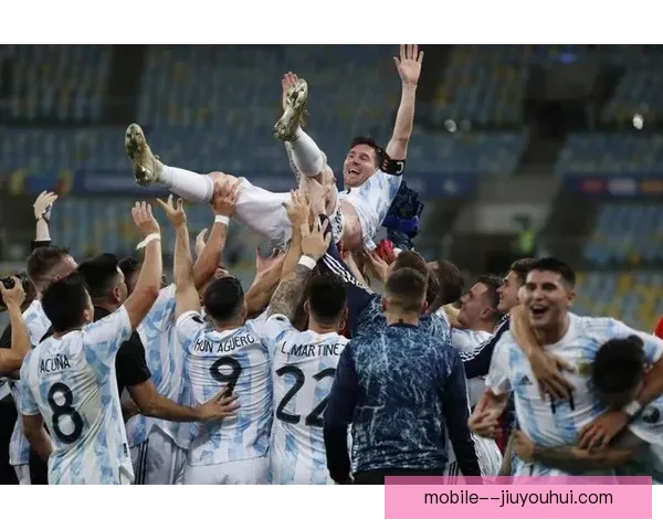 梅西第八次捧起金球奖后仍创造历史 单场五次助攻震撼美国职业大联盟